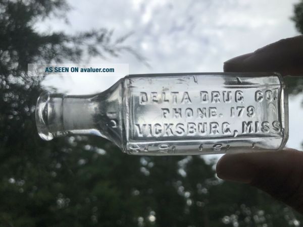 Antique rare DELTA DRUG CO - VICKSBURG,  MISS Mississippi drugstore bottle