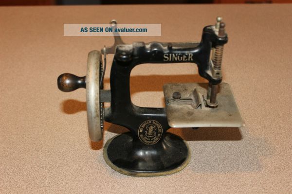 Singer First Model VERY RARE ANTIQUE 1910 SINGER 20 TOY SMALL CHILD SEWING MACHINE FIRST ...
